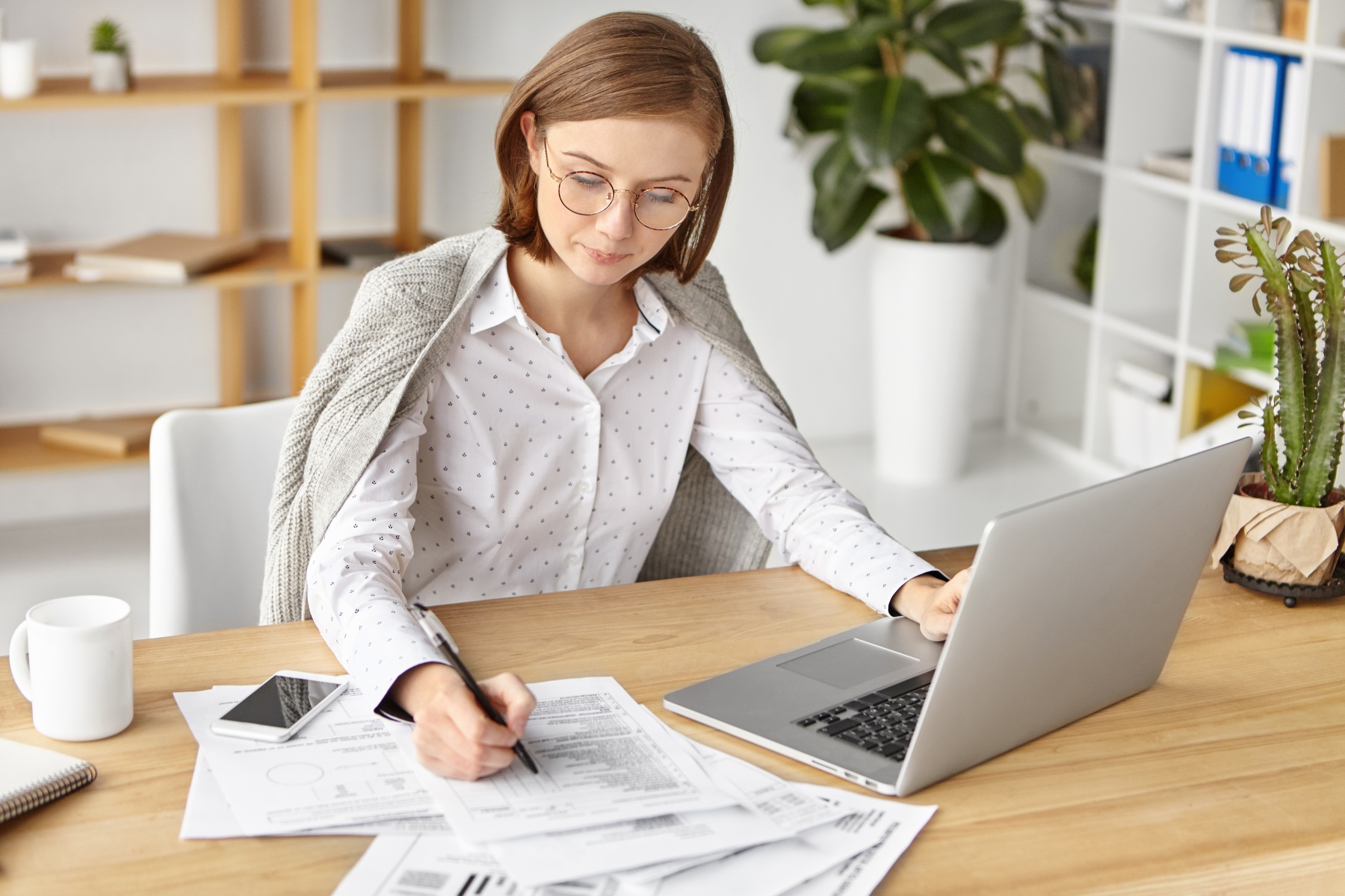 Кто такой бухгалтер по зарплате и как им стать, где учиться