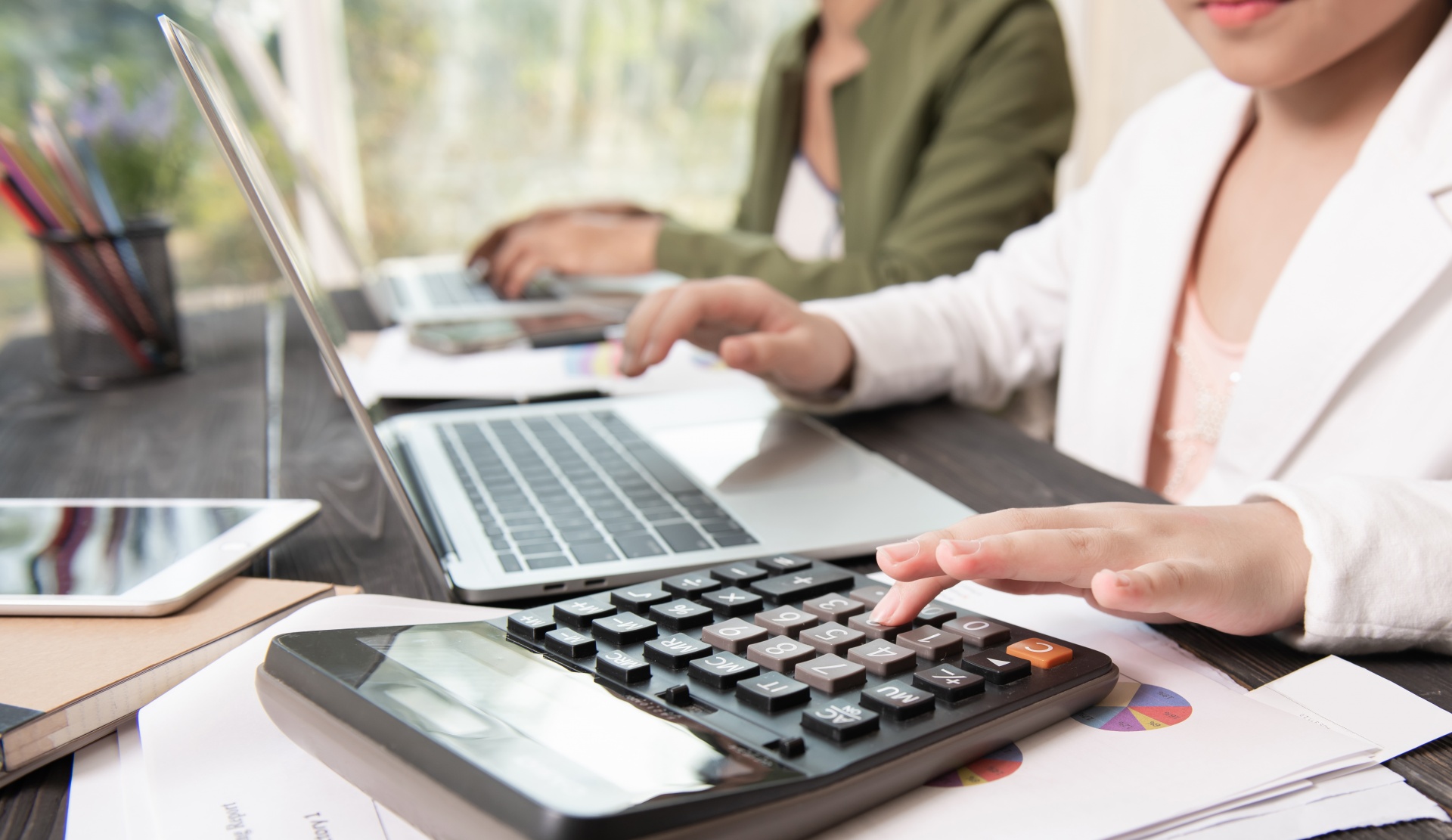 Кто такой бухгалтер по зарплате и как им стать, где учиться